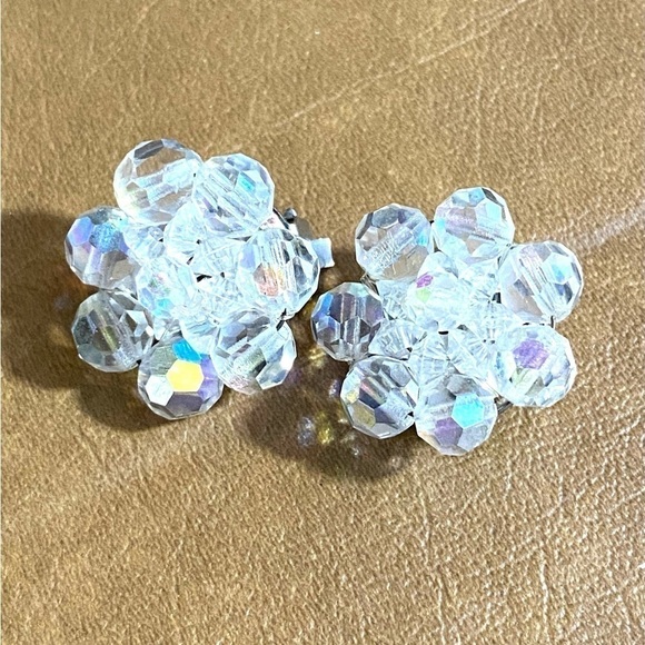 Vintage Aurora Borealis AB Crystal Beaded Cluster Silver Tone Clip On Earrings - Picture 2 of 6